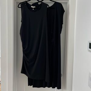 2 maternity dresses XL